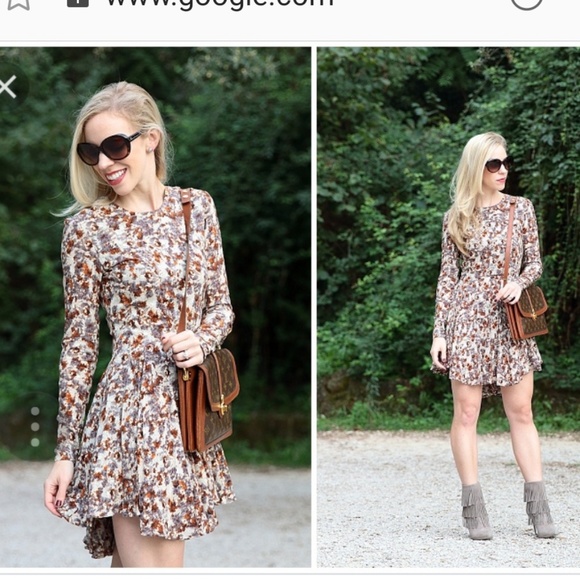 H&M Dresses & Skirts - H & M long sleeve dress with full skirt